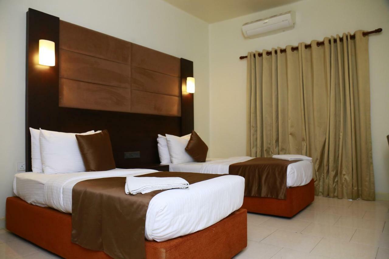Sea Port Hotel Negombo Exterior photo