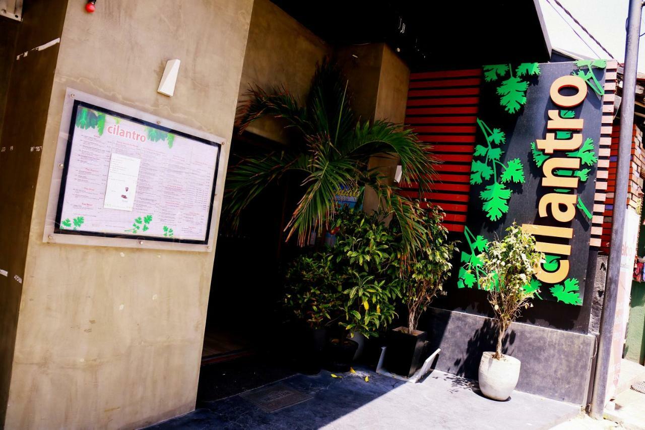Sea Port Hotel Negombo Exterior photo